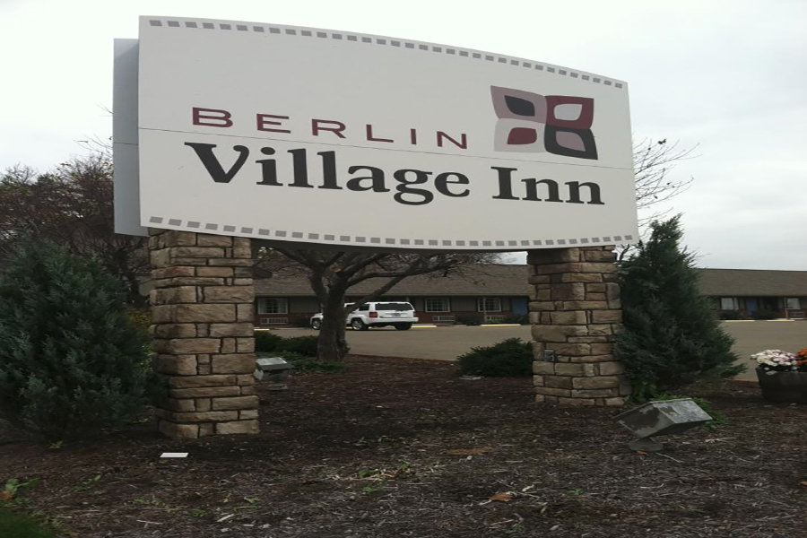 Berlin Village Inn in (Holmes County, OH) | VIZIT Places
